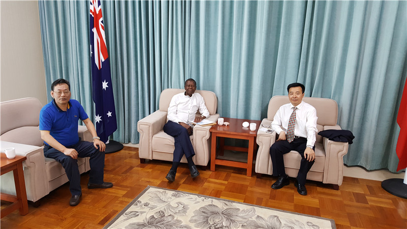 中国驻西澳大利亚总领事雷克中先生与天兆董事长亲切会谈