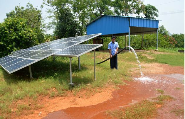太阳能光水泵系统为缺电地区提供水资源